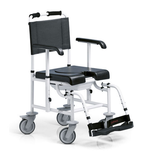 Sedia da doccia con coperchio - AQUA - Surace - con braccioli / con rotelle / con poggiapiedi