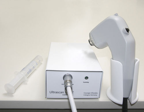 Ecografo su piattaforma con carrello - UC 22 - Courage + Khazaka Electronic - per ecografia cutanea / in bianco e nero