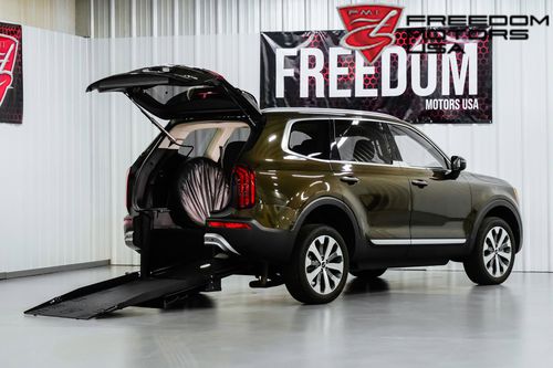 Veicolo per disabili SUV - 28540 - Freedom Motors USA - entrata posteriore