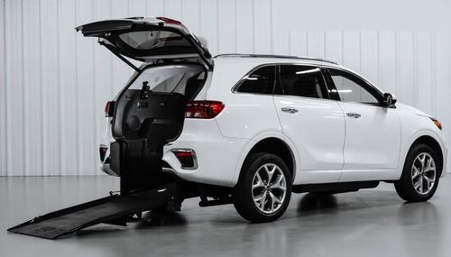 Veicolo per disabili SUV - 27643 - Freedom Motors USA - entrata posteriore