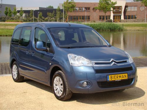 Veicolo per disabili monospazio - Berlingo WAV - Bierman - entrata posteriore