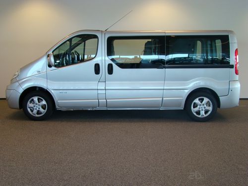 Veicolo per disabili furgone - Vivaro WAV - Bierman - entrata posteriore