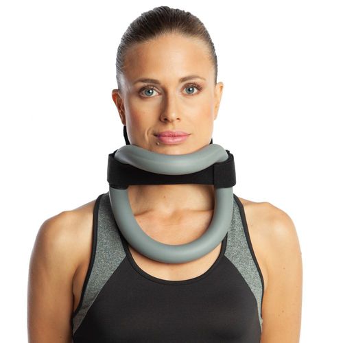 Collare cervicale in espanso - OP-109 - Medimport - C3 / con apertura per tracheotomia / per adulti