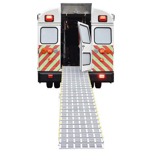 Rampa di accesso per automobile - AmbuRamp - First Line Technology LLC - con fissaggio al veicolo / trasportabile