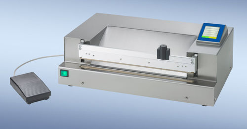 Saldatrice semiautomatica - 438M - RISCHE + HERFURTH GMBH Maschinen- und Apparatebau - a impulsi / per imballaggio medicale / da banco