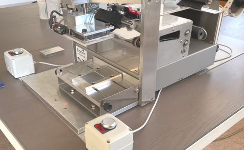 Etichettatrice per l'industria farmaceutica - Pk-70 - PACKIN - semiautomatica