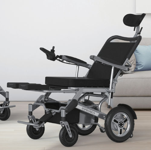 Sedia a rotelle elettrica - 9000N - Silverfox Corporation Limited - da esterno / da interno / con poggiagambe