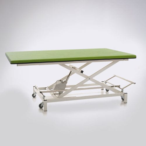 Lettino da visita per fisioterapia - 1911 - Equa OÜ - elettrico / ad altezza regolabile / con rotelle