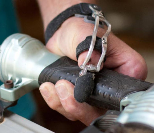 Protesi parziale di mano con comando a motore - ThumbDriver™ - Naked Prosthetics - multiarticolate / per adulti