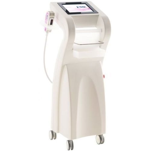 Sistema IPL per ringiovanimento cutaneo - EME - JFB International - su carrello
