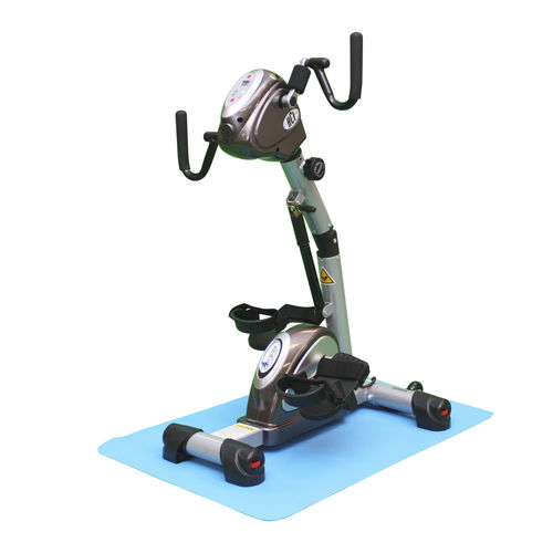 Pedalatore per esercizi braccia e gambe - eTrainer AP - HealthCare International - in posizione seduta