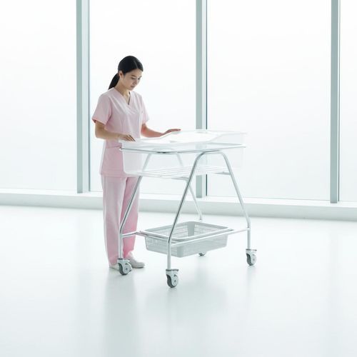 Culla pediatrica con rotelle - A05-II - Fangge Medical - con scomparti / in acciaio inossidabile / trasparente