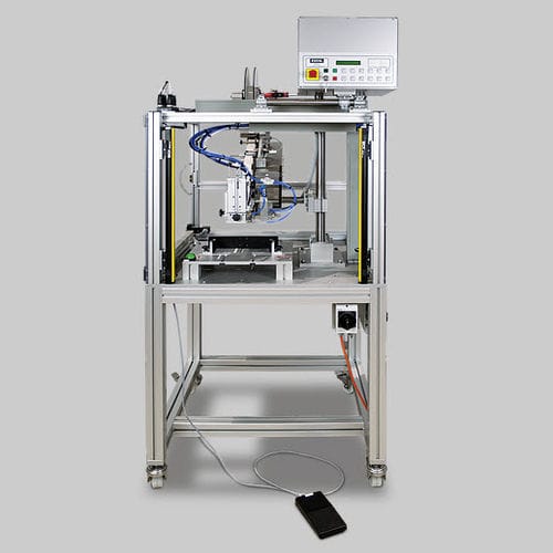 Etichettatrice per cartoni - TNC-L - b+b Automations- und Steuerungstechnik GmbH - semiautomatica
