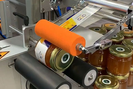 Etichettatrice per bottiglie - TNC-DS series - b+b Automations- und Steuerungstechnik GmbH - semiautomatica