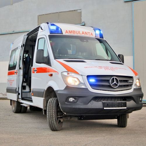Ambulanza per terapia intensiva - Mercedes Sprinter - DELTAMED SRL - con compartimenti / tipo C / 4x4