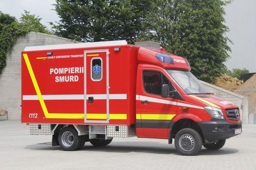 Ambulanza con compartimenti - DELTAMED SRL - 4x4 / fuoristrada / bariatrica
