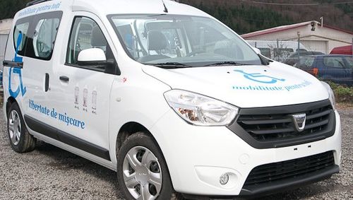Veicolo per disabili monospazio - Dacia Dokker - DELTAMED SRL - entrata posteriore