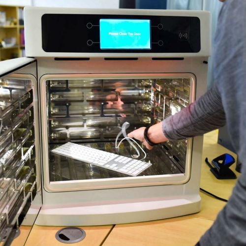 Stazione di decontaminazione da laboratorio - ZEUS® - Finsen Tech