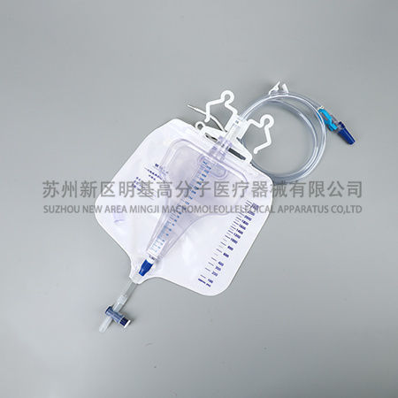 Set di drenaggio urinario - Suzhou New District Mingji Polymer Medical Equipment Co., Ltd. - graduato / con valvola antiriflusso / in polivinilcloruro (PVC)