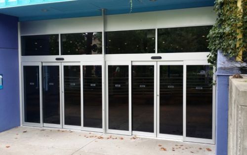 Porta di servizio - 5100 Series - KOS Spezialtüren GmbH - per struttura sanitaria / scorrevole / in vetro