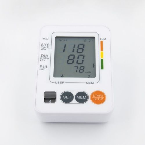 Sfigmomanometro elettronico automatico - C502 - Xnuo International Group - con bracciale adulti / 2x60