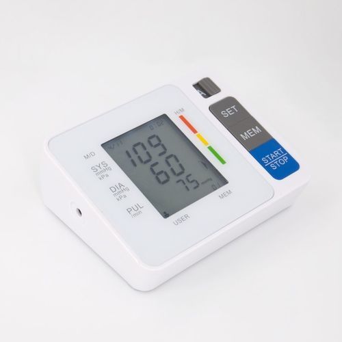 Sfigmomanometro elettronico automatico - C501 - Xnuo International Group - con bracciale adulti / 2x60