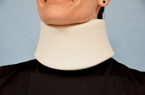 Collare cervicale in espanso denso - 03035 - Comercial Nespral - C1 / per adulti