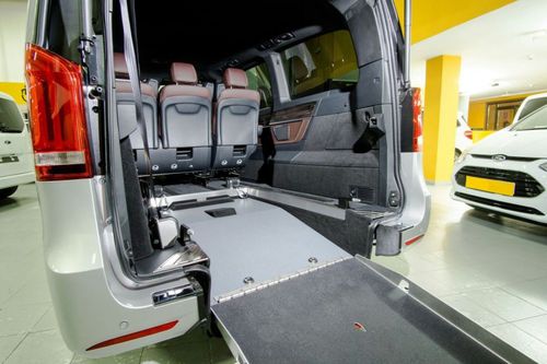 Veicolo per disabili furgone - Mercedes-Benz Vito Tourer L2 - B-Style  - diesel / entrata posteriore