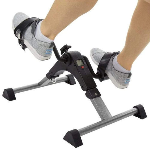 Pedalatore per esercizi braccia e gambe - RHB1008SLV - Vive Health - in posizione seduta