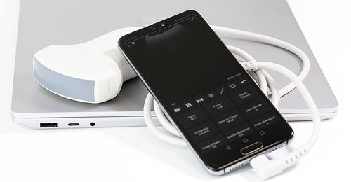 Ecografo palmare - MicrUs Pro  - TELEMED - per ecografia multidisciplinare / in bianco e nero / doppler spettrale