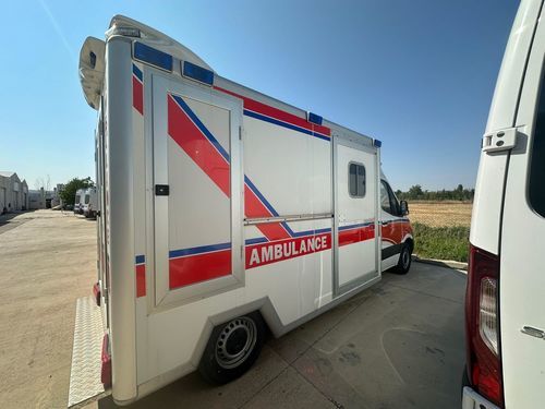 Ambulanza per terapia intensiva - Mercedes  - ICU AUTOMOTIVE IMPORT EXPORT AND CONSULTING. - con compartimenti / tipo A / tipo B