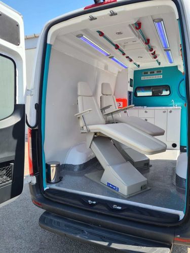 Unità mobile ospedaliera da laboratorio - Ford - ICU AUTOMOTIVE IMPORT EXPORT AND CONSULTING. - multiuso / per rischi infettivi / di diagnostica per imagini