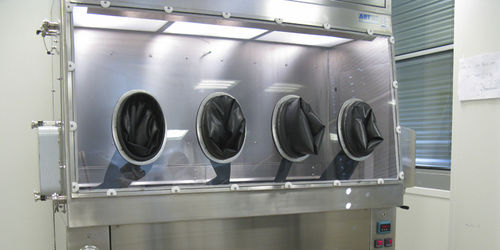 RABS per industria farmaceutica - ART GmbH Anlagenbau Reinraum Technik