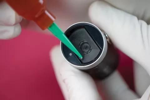 colla di assemblaggio medicale in resina epossidica - Master Bond
