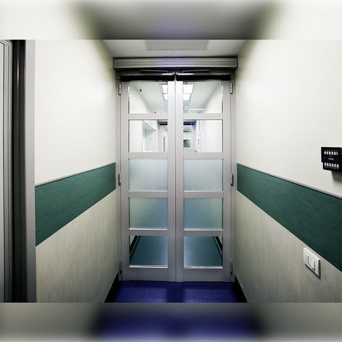 Porta di sicurezza - iCat® - RSA Door Systems - per ospedale / battente / a due battenti