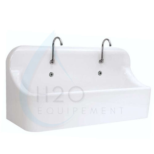Lavandino chirurgico 2 postazioni - SURG 2 - H2O Equipement - in poliestere / comando elettronico / con rivestimento asettico