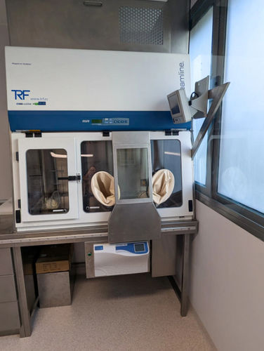 Cabina di sicurezza microbiologica classe III - Técnicas Radiofísicas S.L.U. - per marcature cellulari / da banco / in acciaio inossidabile
