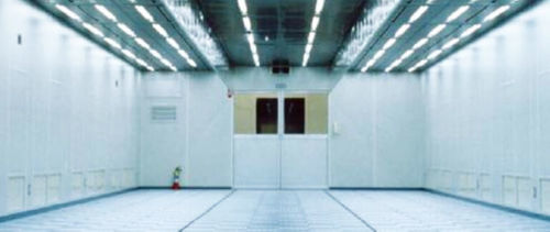 Camera bianca per ricerca medica - AIRTECH JAPAN, Ltd. - per l'industria farmaceutica / per il settore medico / per isolamento delle infezioni trasmesse per via area