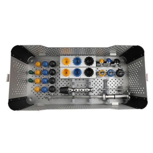 Strumentario chirurgico per installazione di protesi di anca - Centrau Medical Instrument - personalizzabile
