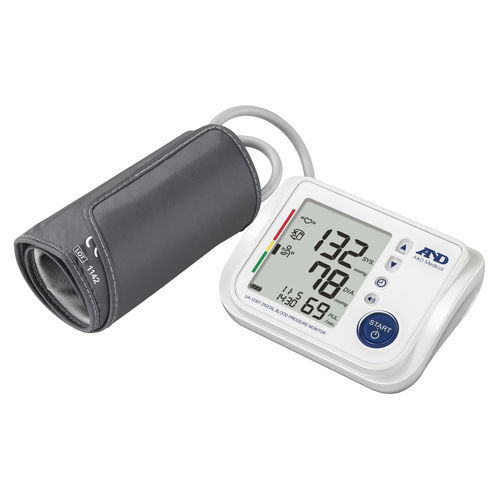 Sfigmomanometro elettronico automatico - UA-1030T - A&D Company, Limited - con risposta vocale / con bracciale adulti