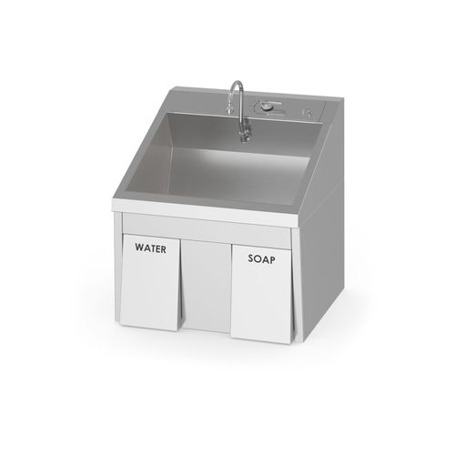Lavandino chirurgico 3 postazioni - SS32 - Belimed - in acciaio inossidabile / azionabile con ginocchio / con dispenser di sapone