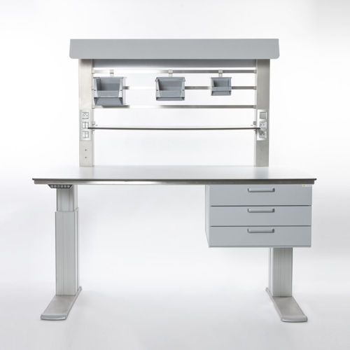 Tavolo da lavoro - 17005 00 series - Belintra - di confezionamento di strumenti medici e chirurgici / rettangolare / ad altezza regolabile