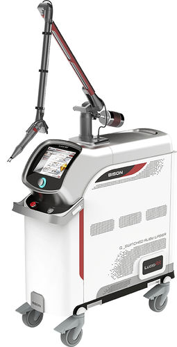 Laser per lesioni pigmentate - RubyStar™ - BISON Medical   - per rimozione di tatuaggi / rubino / su carrello