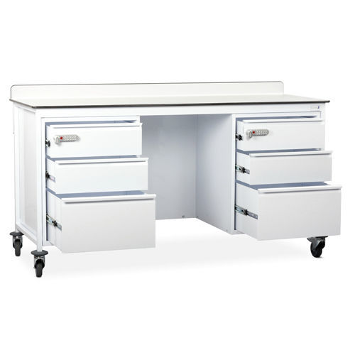 Riunito per sala operatoria - RD1	 - Bristol Maid Hospital Metalcraft - per terapia intensiva / con cassetti / con rotelle