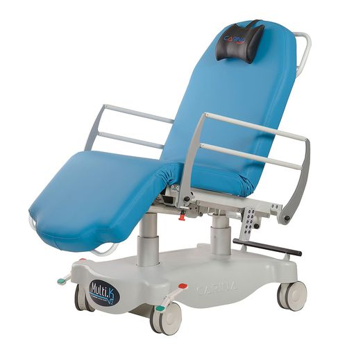Poltrona elettrica per trattamenti clinici - MULT-V2-700 - CARINA  - 3 sezioni / con rotelle / Trendelenburg