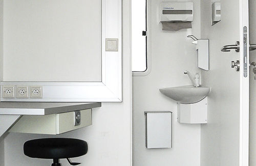 Unità mobile ospedaliera di audiologia - Dlouhy - furgone