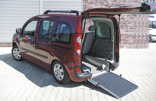 Veicolo per disabili furgone - Renault Kangoo - Dlouhy - entrata posteriore