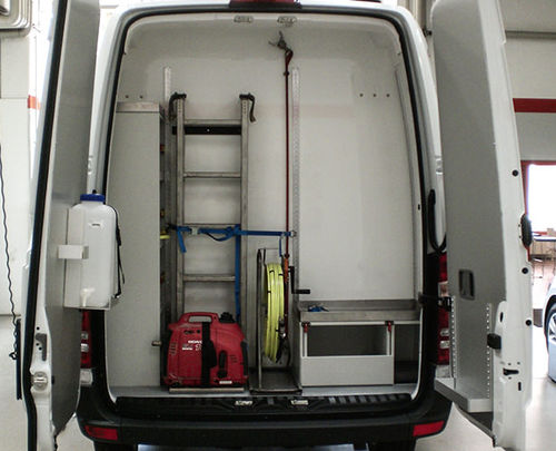 Unità mobile ospedaliera da laboratorio - Dlouhy - furgone