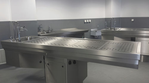 Tavolo per autopsia per medicina legale - 80548 - Funeralia - per laboratorio di istopatologia / da laboratorio / di dissezione
