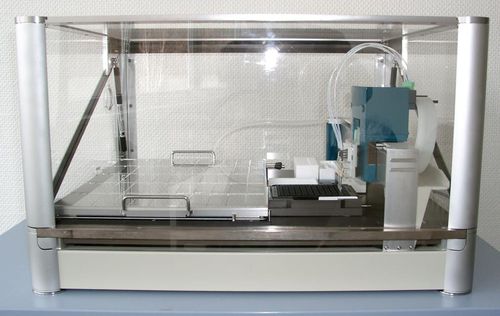 Sistema di automazione di laboratorio tramite pipettaggio - Nano Plotter - GeSiM